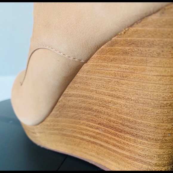 LE CHATEAU Vintage Booties - Picture 7 of 7